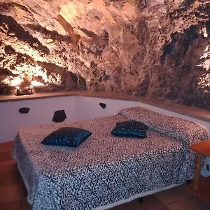 casa-cueva-el-perucho.in-canary-islands.com/